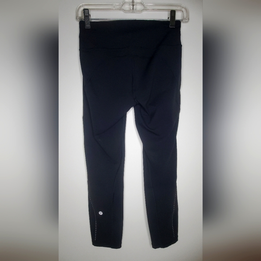 lululemon athletica Size 4 Align Black Athletic Pants - Picture 4 of 9